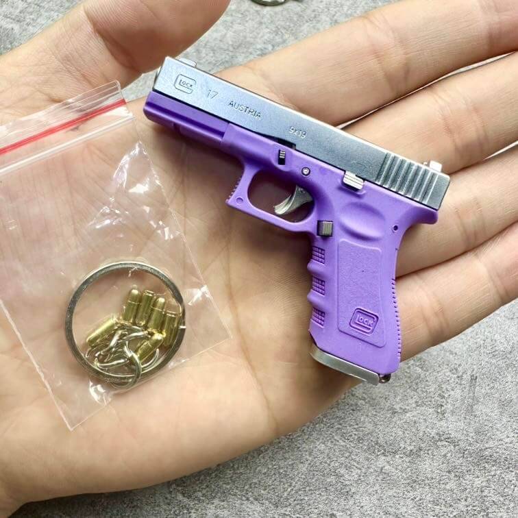 New 1:3 Glock 17 Metal Model Detachable Keychain - TOP BOOST TOYS