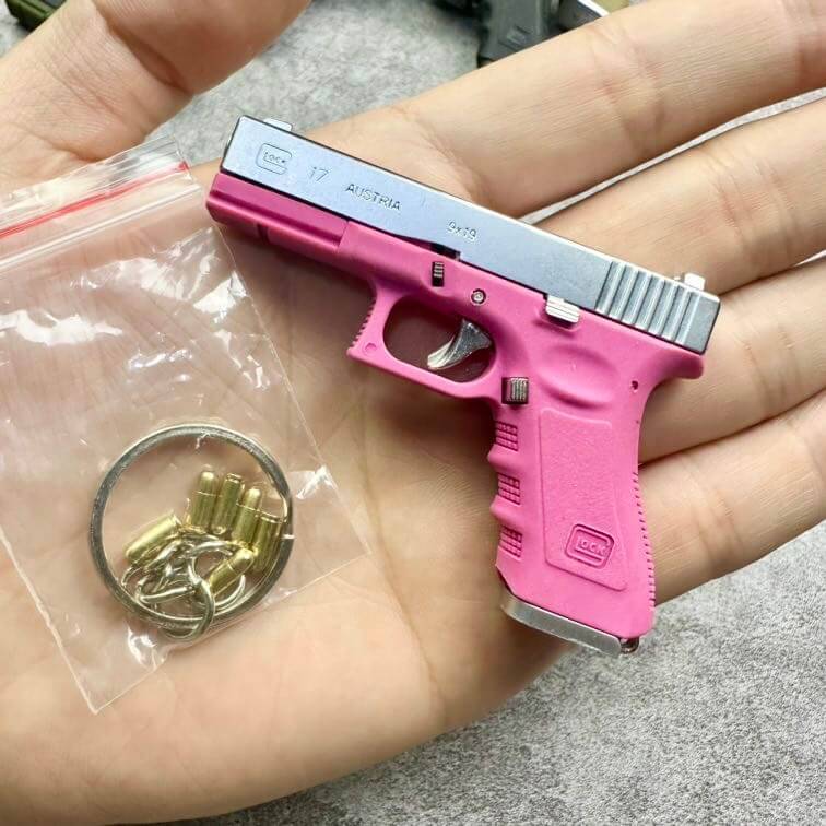 New 1:3 Glock 17 Metal Model Detachable Keychain - TOP BOOST TOYS