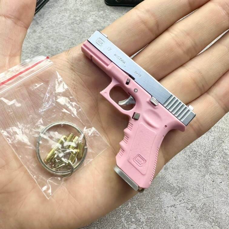 New 1:3 Glock 17 Metal Model Detachable Keychain - TOP BOOST TOYS