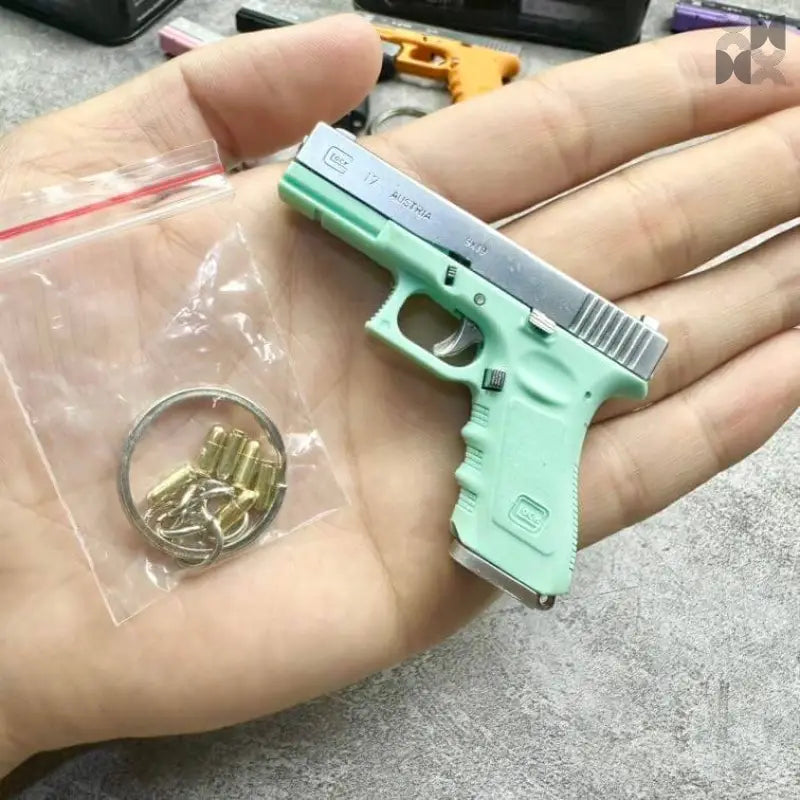 New 1:3 Glock 17 Metal Model Detachable Keychain - TOP BOOST TOYS
