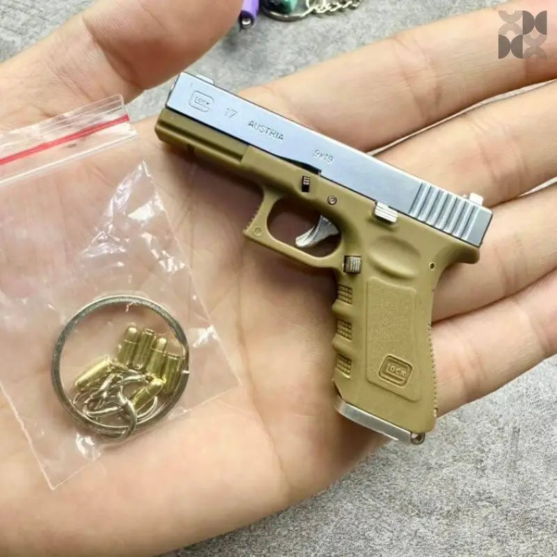 New 1:3 Glock 17 Metal Model Detachable Keychain - TOP BOOST TOYS